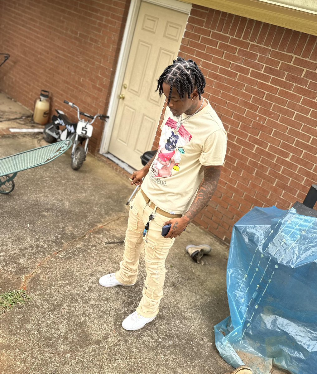 BabylocoSge's tweet photo. On the way to the top i hate it for the ones who put me last 💯💙
#solid #3Ls
#LongLiveLoc https://t.co/X8SnFN2G5r