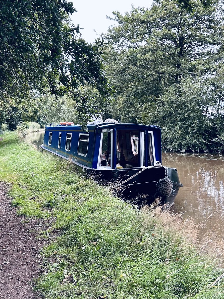 No Wifi, no neighbours and limited signal for anything else! It’s quite liberating!!!