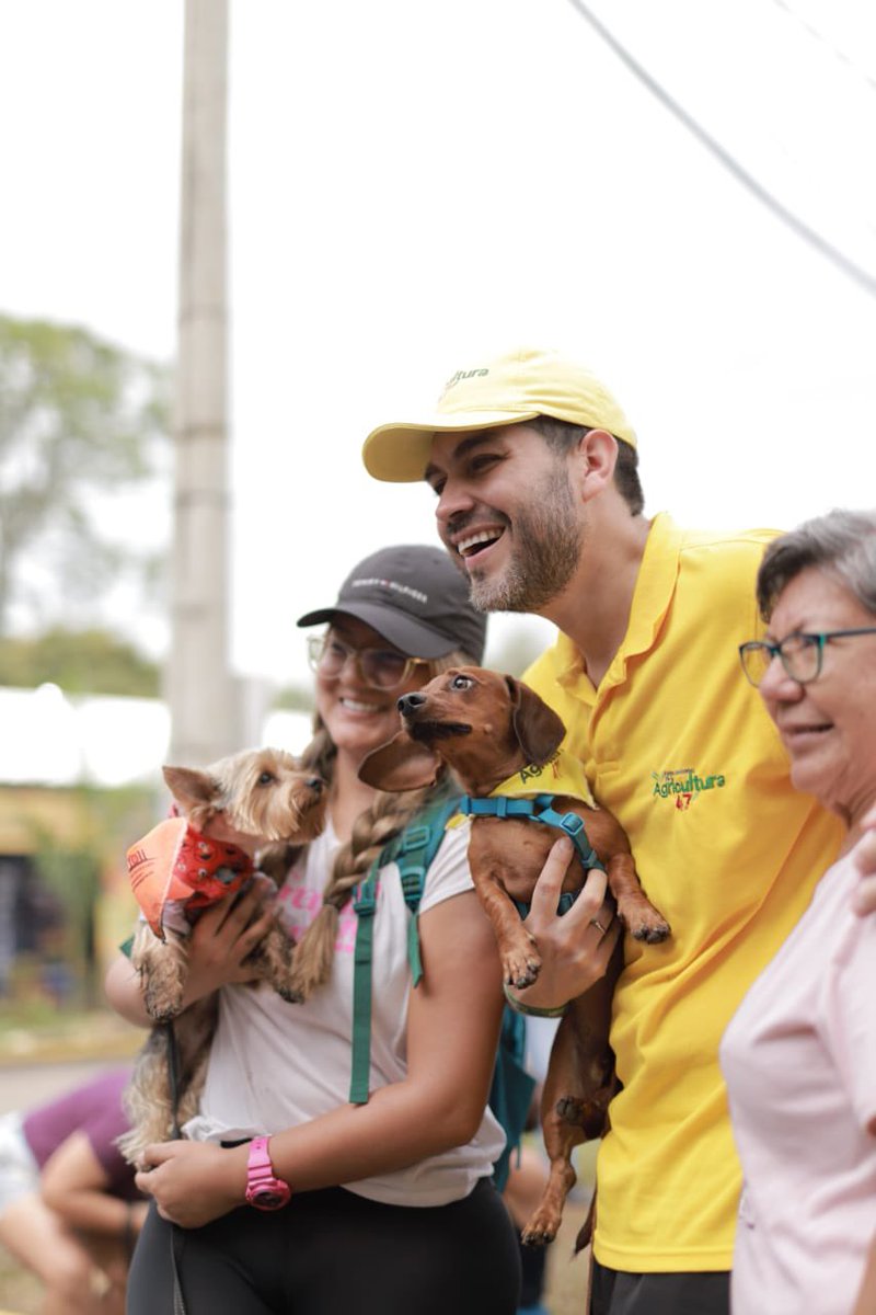 SoyOscarEscobar's tweet photo. ¡Más de 150 perros participaron en la #Caninata de esta mañana! Caminamos tres kilómetros con ellos, desde el parque Coclí de Ciudad Santa Bárbara hasta el Coliseo de Ferias. Hubo puntos de hidratación para que se refrescaran y ahora mismo están felices en el Festival de las Mascotas de la Fiesta Nacional de la Agricultura. ¡Vengan!