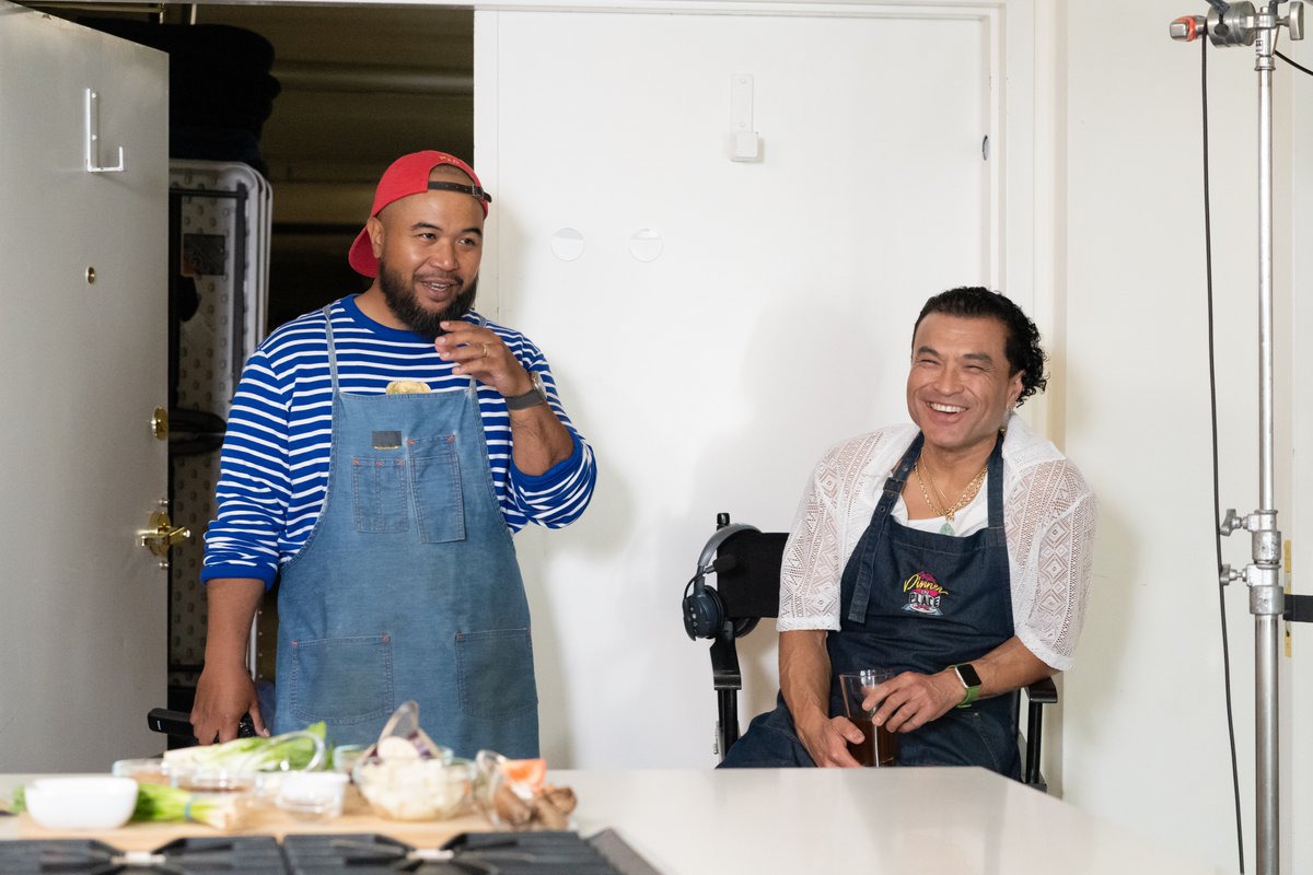 dinnerinplace's tweet photo. On set and behind the scenes making Sinigang Ramen with my HOMIES, @senorsisig and @jljupiter.
Make sure to check out the full episode on YouTube https://t.co/myRviEMG5l
Drop a 🤘 if U hungry….
#dinnerinplace #señorsisig #jljupiter #sinigangramen #asianfusion #jewishfusion https://t.co/YTO9PuuiJg