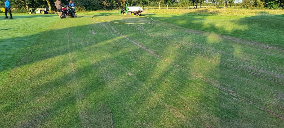 CaldygcGreens's tweet photo. Many thanks today to @KenSiems and Jacob, all greens #dryjected, in a 12 hour shift. Big thanks to our boys who kept them supplied with sand and even got the tees cut as well.  All greens overseeded with Fescue behind the operation, Bent going on tomorrow. https://t.co/WTNSOmmYVY