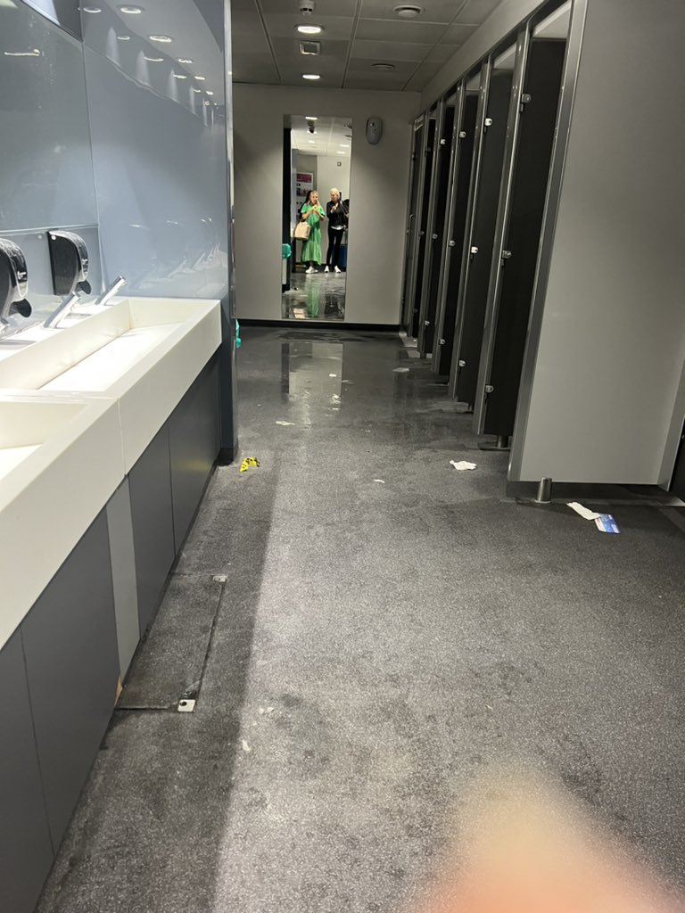 kennolan_'s tweet photo. @manairport and here’s the photo my wife took inside the ladies toilets in T1 arrivals hall, which as can be seen, were also in a disgusting state: https://t.co/YFshzbQrS4