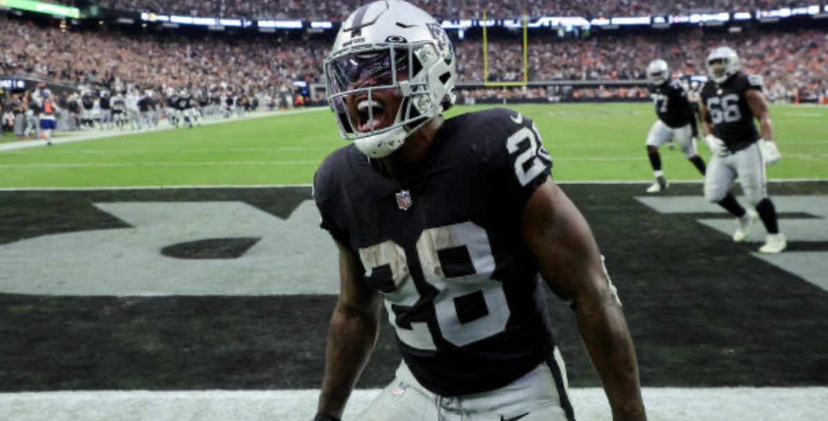 FootballGameTon's tweet photo. Will Josh Jacobs be ready to go by week one?

https://t.co/PtovT5m8Pd https://t.co/1gzofIwx2F