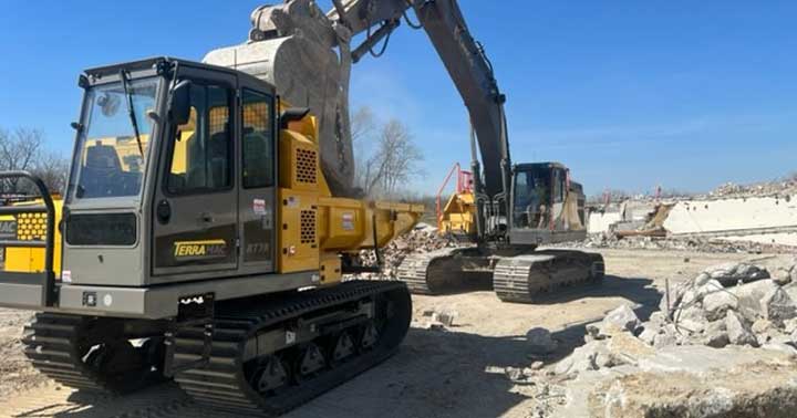 TerramacUSA's tweet photo. We are incredibly grateful for our outstanding dealers and customers who share their working #terramac photos! Your support means the world to us, and we can't thank you enough for being part of our journey.
#photorewards #customerjobsites #backthetrack #manufacturing https://t.co/UofM5wykFJ