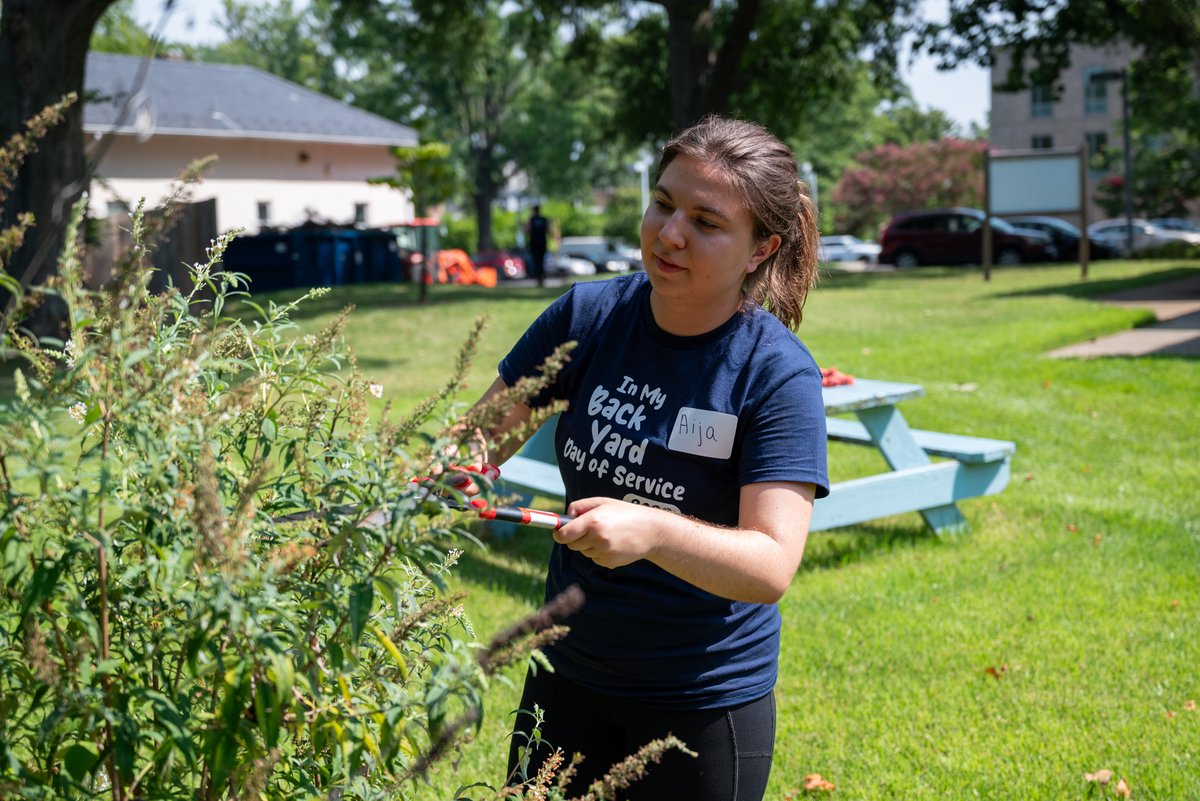 Today, @DeanFairfaxEsq kicked off AUWCL's annual 'In My Backyard,' an event that fosters student engagement in community service through diverse initiatives; strengthening AUWCL's ties with DC.