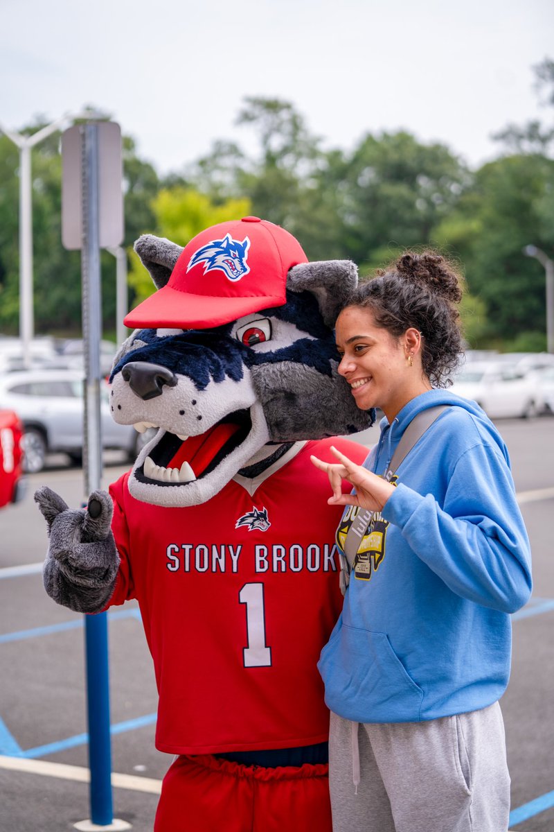 StonyBrookWBB's tweet image. Ain’t no place like home 🏝️

🌊🐺 x #CAAHoops x #MoveInMonday