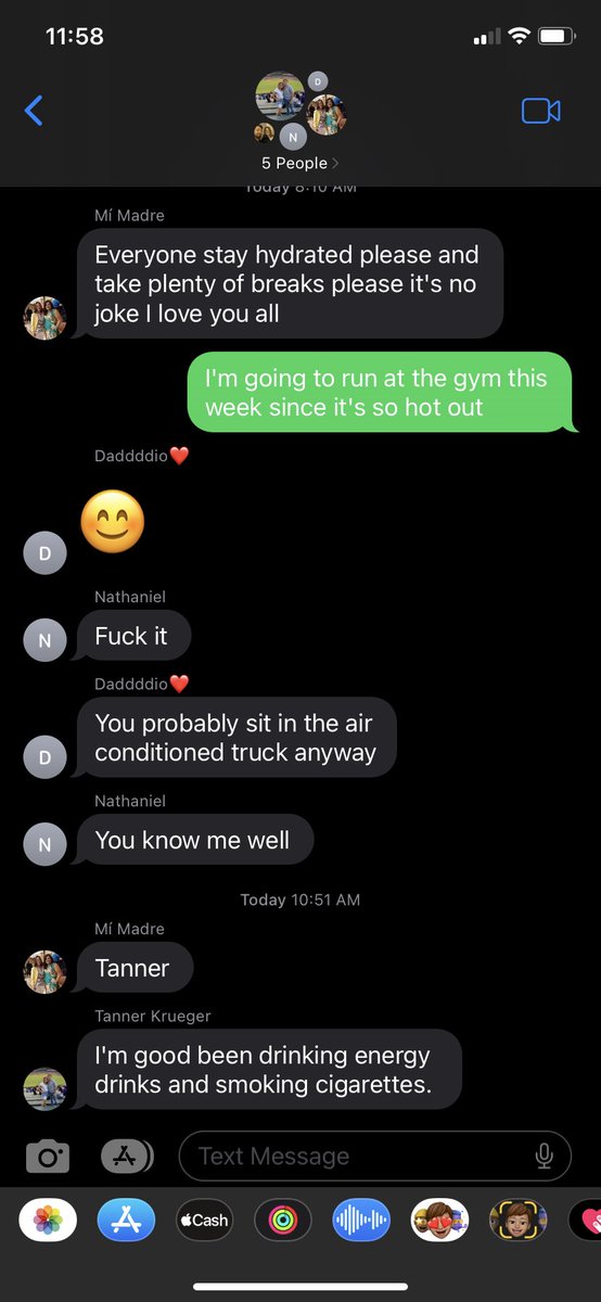 deliakrueger's tweet photo. Family group chats >>> https://t.co/6K0GRRTsAL