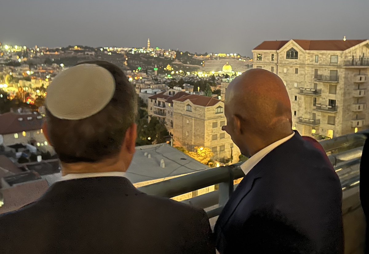 NYCMayor's tweet photo. Our trip is about fostering deeper connections between New York City and Israel. 

It's to learn about new technologies and approaches to build safer and more sustainable cities. 

But it is also a moment for us to unite and become practitioners of our common faith and values. https://t.co/0GDcZtNoo7