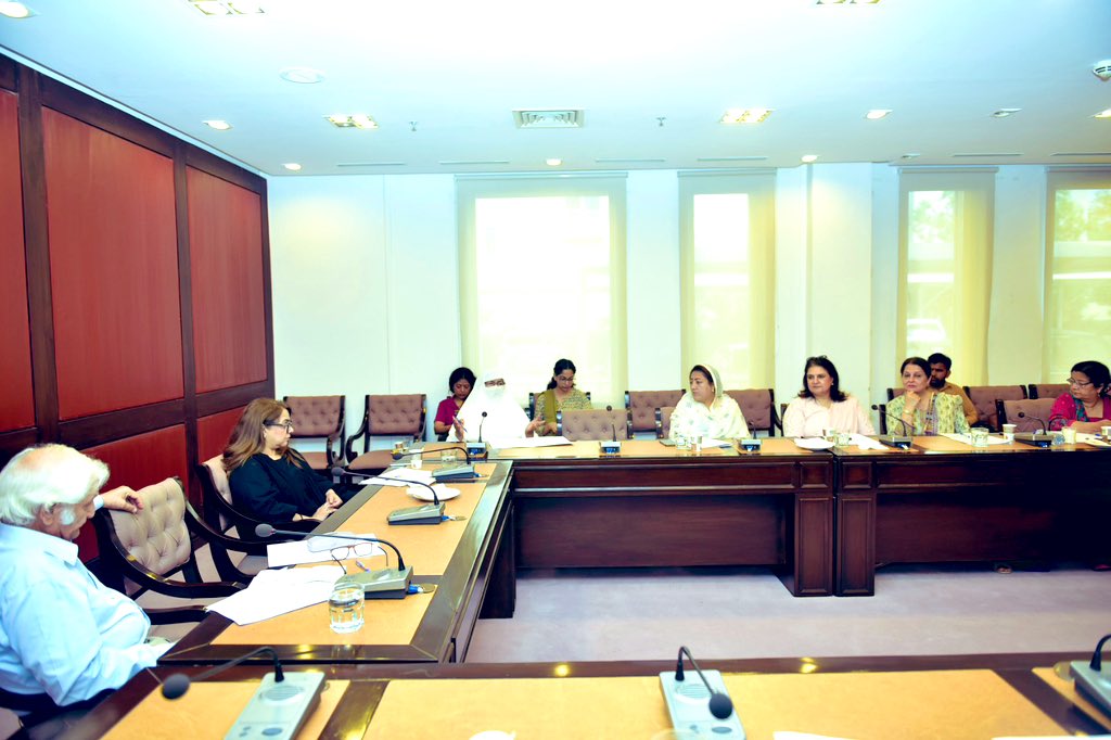 thegreendraft's tweet photo. A big step towards greener 🇵🇰The round table on climate crisis, organized by @thegreendraft
& @CIL_HIVE emphasized the importance of coherent climate policies in political manifestos. Great to see all political parties coming together to prioritise climate in their manifestos. https://t.co/cJ4YCHdB1C