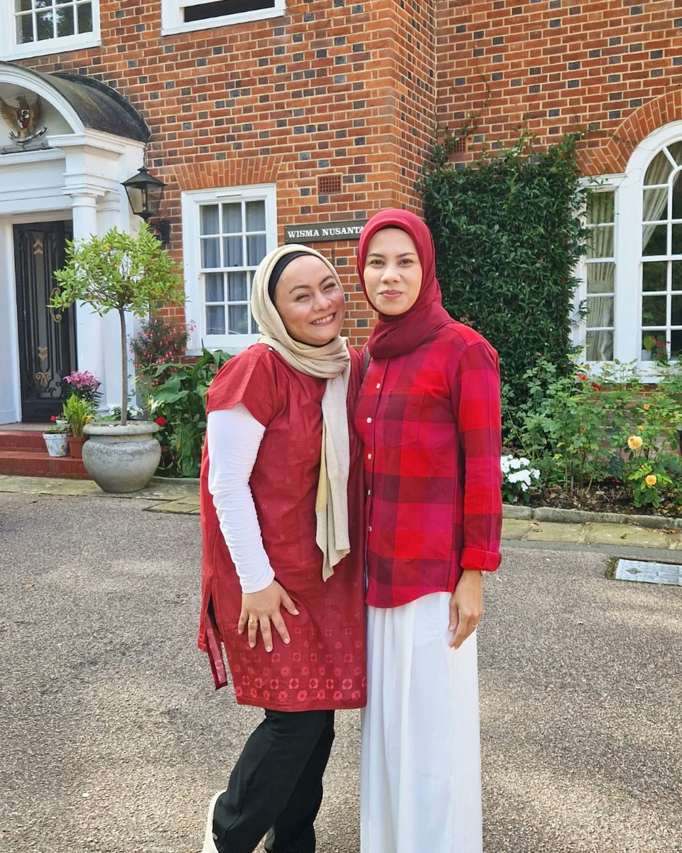 The meet-up of independent women on the Indonesian Independence Day.
So proud of you <a href="/mrshananto/">Ligwina Hananto</a> 
(Mom, wife, business owner, financial adv, artist, stand-up comedian, and still counting).
🏡 Indonesian ambassador's residence