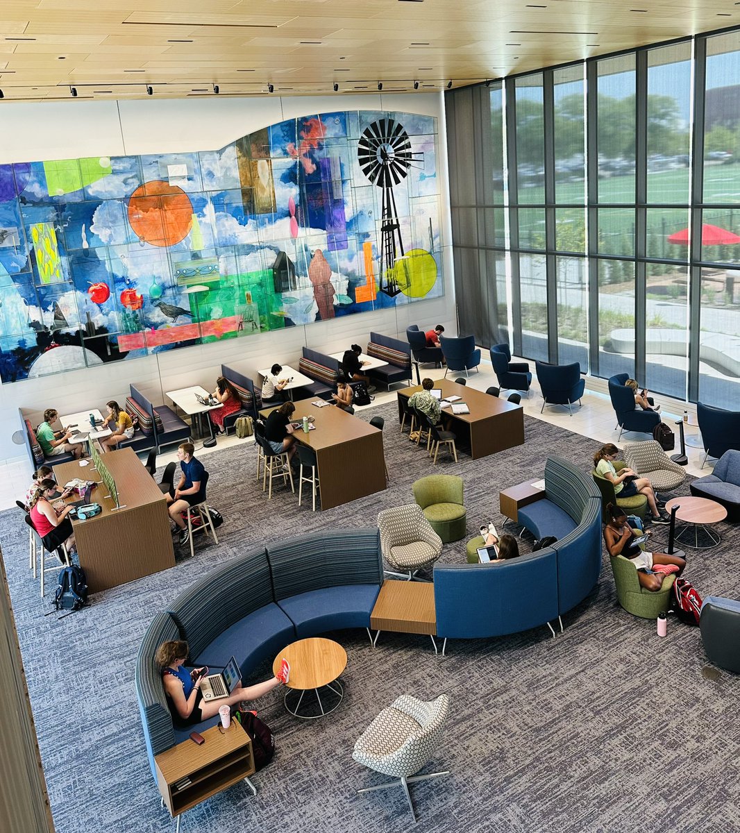 LoukiaSarroub's tweet photo. A pretty (and very hot and humid—feels like 107 with dew point of 76 degrees! ) #FirstDay of classes @UNLincoln, but the enthusiasm is high as students find cool spaces on campus! @UNL_CEHS @unltlte @AzciaFleming (#secondaryeducation #EnglishEd ) https://t.co/T6DdCRr9gm