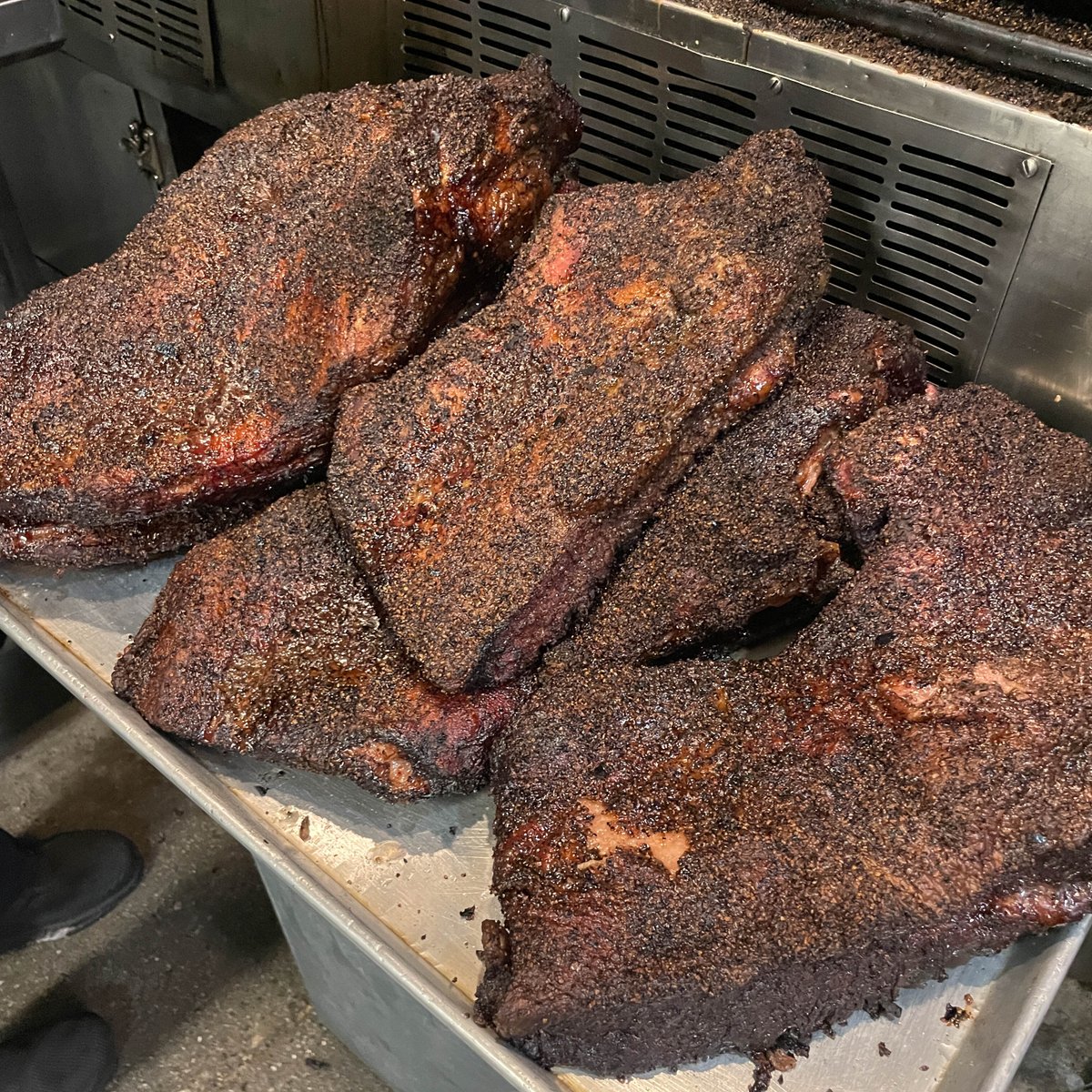 Start the week off right with our signature slow-smoked Texas Brisket 🔥
Secure yours for Labor Day and pre-order today, we will run out!