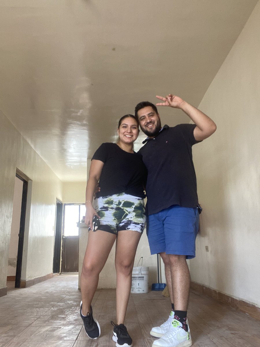 MarceloLopezG2's tweet photo. El día de ayer empezamos con la limpieza de la que será nuestra casa próximamente y no tienen idea de la chinga que se mete pero lo bien que se siente porque le agarras cariño al lugar con el que vivirás junto al amor de tu vida y en esa casita formáremos un hogar ❤️ https://t.co/3AK8tnE5X8