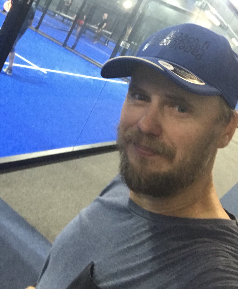 Siilin Padel Ry järjestää Lobbyklinikan 22.08.23 klo 19:30 - 20:30
Tervetuloa!
Valmentajana toimii Padel liiton taso 1 seuravalmentaja Marko Eskola
Ilmoittaudu alla olevasta linkistä tai info@padelcoach.fi  Vamos!

playtomic.io/lessons/88ecec…

#padel
#valmennus
#Siilinpadel