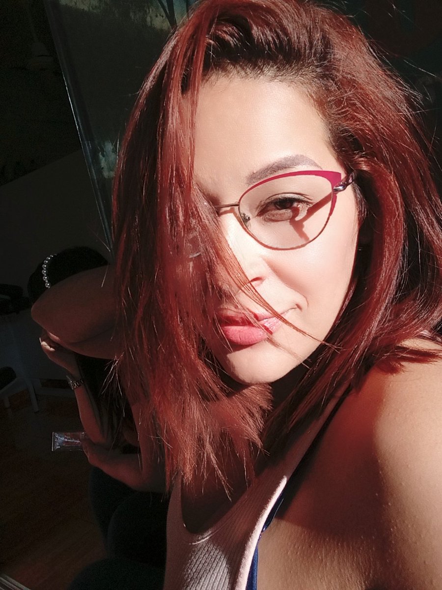 jova_0210's tweet photo. Holaaaaa mis amores ...volví .. cómo están por aca.. 😋😋😋 https://t.co/XNzVBvU14h