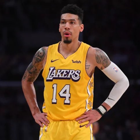 Lakers Lead tweet media