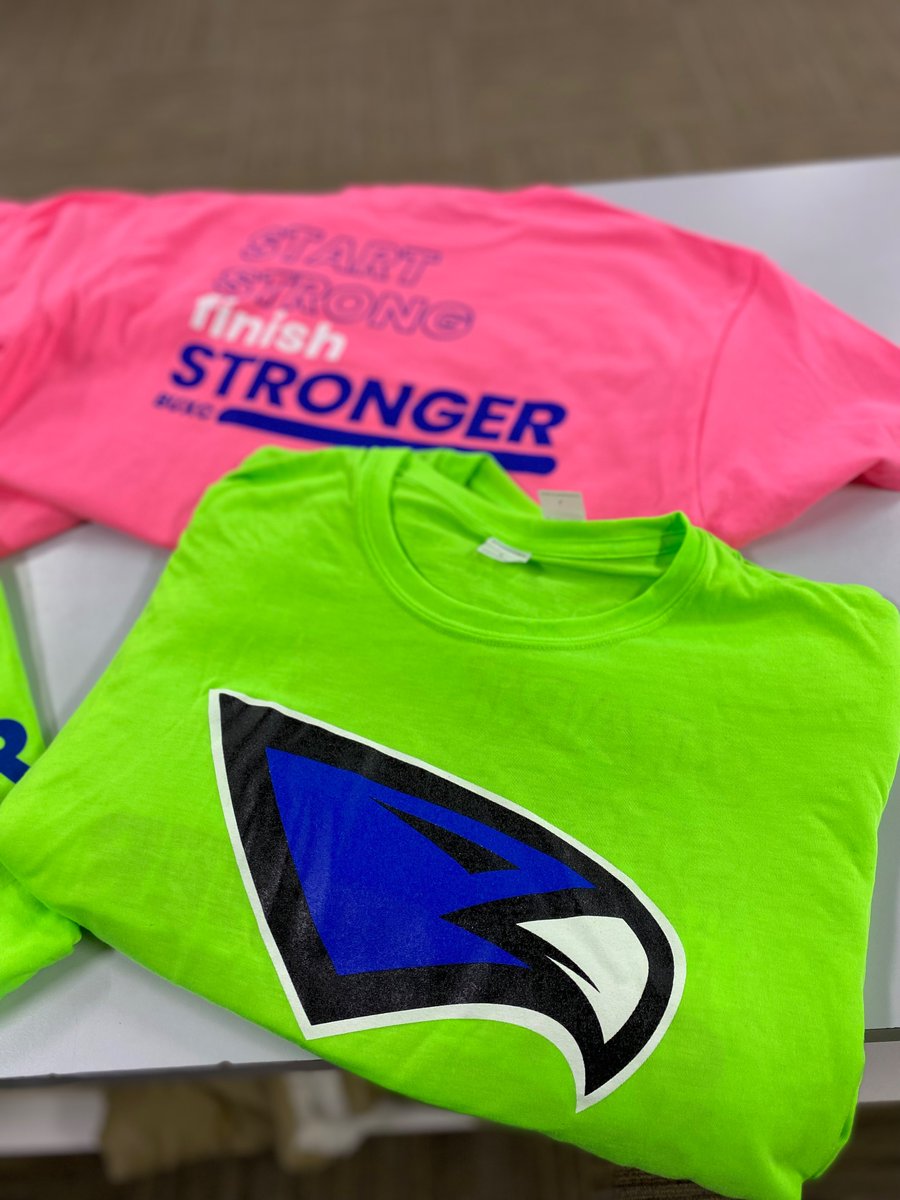 MagicMonograms's tweet image. Our friends At Bluegrass United Cross Country know how to standout! Bold colors help their logo POP off these Jerzees 50/50 soft tees.
.
.
#Back2School #BackToSchool #LogoUp #screenprint #ScreenPrintShop #Screenprinting