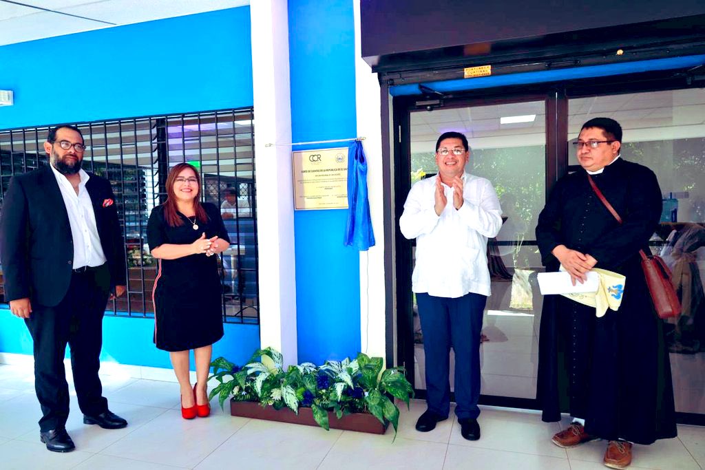 _CarmenMB's tweet photo. Inaugurando  las nuevas instalaciones que albergarán la Oficina  Regional @CortedeCuentas San Vicente;por muchos años prestó sus servicios en instalaciones arrendadas.Cumpliendo el  objetivo estratégico:Fortalecer la infraestructura Física de esta Entidad Fiscalizadora Superior. https://t.co/MZ3MPmASxG