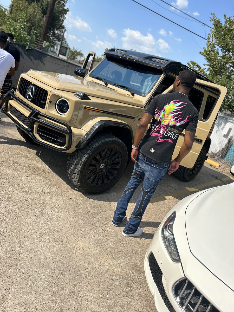 RealYungRo's tweet photo. I just made a dime in 30min which one of these bald head ass hoes say I ain’t winning 🤔🚂 https://t.co/ykRpZHqPtK
