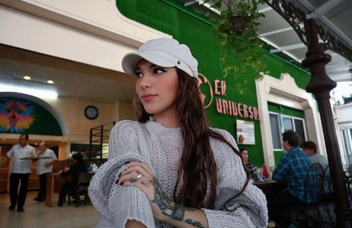 SE PIDE AYUDA
Para localizar a Ivana Huato Becerra
Tiene 22 años 
Desapareció la madrugada del domingo en <a href="/La_Portales/">Colonia Portales</a> <a href="/BJAlcaldia/">Alcaldía de Benito Juárez</a>
Tenía q ir a casa, pero ya no llegó.
Si la ubica avise a <a href="/SSC_CDMX/">SSC CDMX</a> <a href="/FiscaliaCDMX/">Fiscalía CDMX</a> o mande MD.
Su familia y amig@s la buscan.
