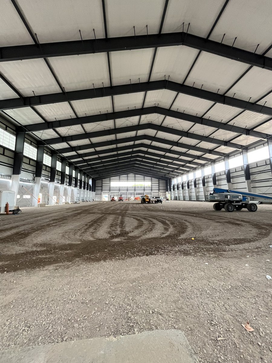 👀 behind the scenes of the Sonnentag Event Center and Field House ⬇️

Our future home is taking shape! #RollGolds