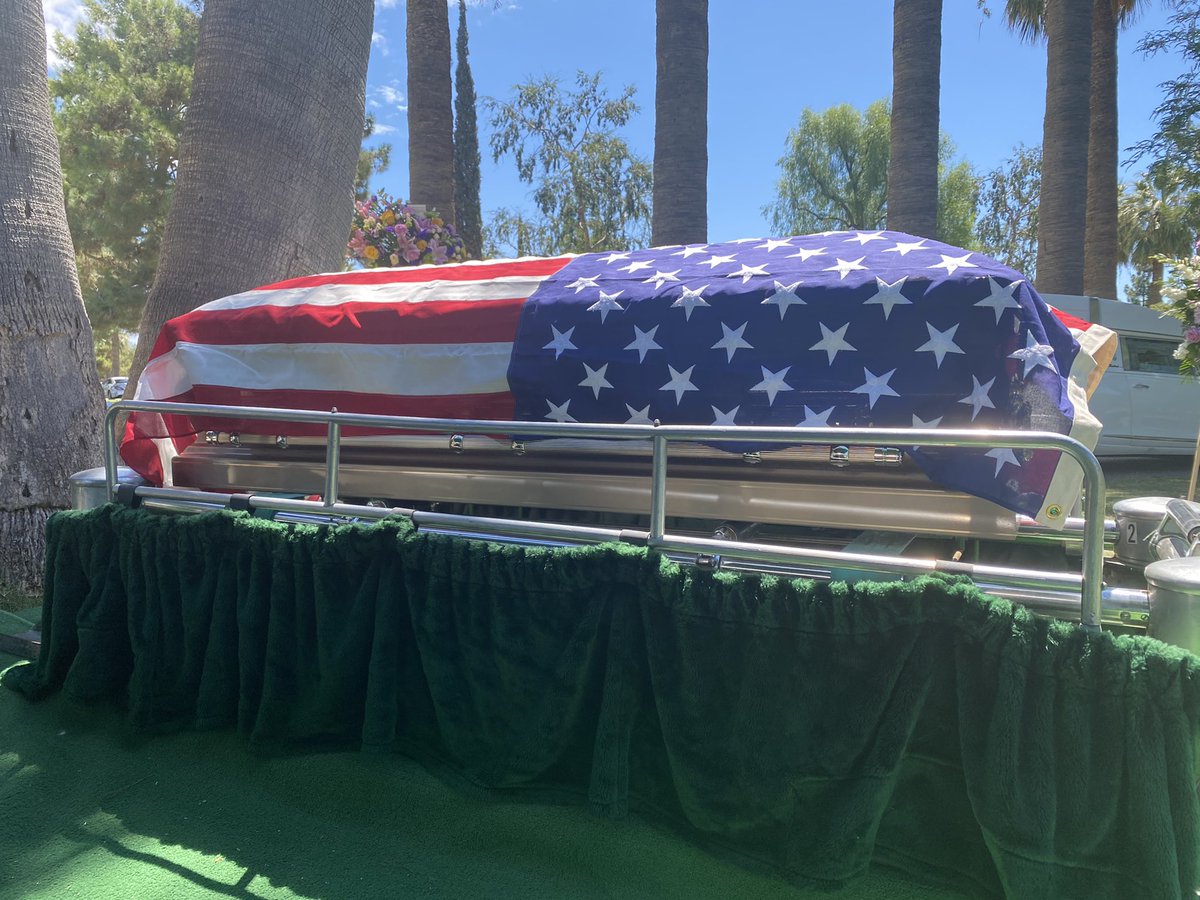 King Charming™© tweet media