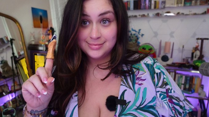 it's monday so you already know what means... 🥰 new vlog 109 + upcoming video teasers posted to youtube