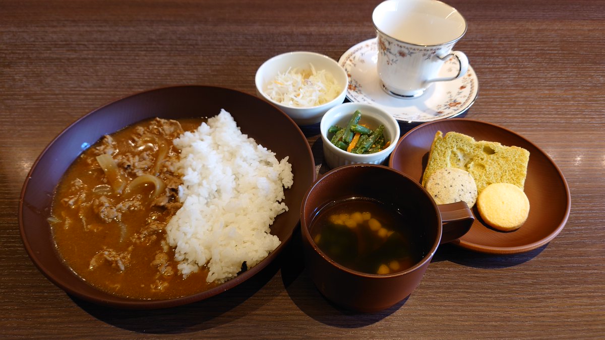 ASTB_info's tweet photo. 8/23（水）
かふぇあしたば開店のお時間です💁‍♀️

本日のまかないランチは「ハヤシライス」です🎵
ドリンク、プチデザートが付いてきます😉
（小鉢、プチデザートは日替わりです）
数量限定で700円☺️

皆様のご来店、お待ちしております😆

 #稲沢市 #一宮市 #カフェ #喫茶店 #就労継続支援ｂ型 https://t.co/ioNUOQS9vm