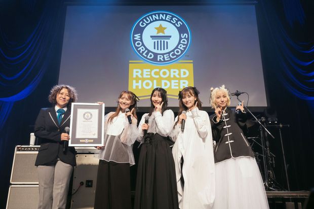 livedoornews's tweet photo. 【認定】SCANDALがギネス世界記録「同一メンバーによる女性最長活動ロックバンド」
https://t.co/R0ZylVDoxw

SCANDALが今回認定されたのは、「同一メンバーによる女性最長活動ロックバンド」。2006年8月28日を起算日に、16年358日でギネス世界記録となった。 https://t.co/vYhbXlHTLl