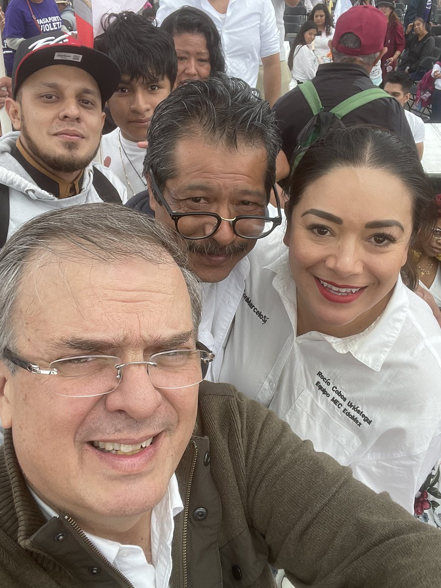 adanmartinezt's tweet photo. #México 
MARCELO EBRARD @m_ebrard en #CHALCO #EdoMex
Mensaje Claro: Los Programas de BIENESTAR son Constitucionales NO DEPENDEN de Apoyar a X Aspirante, NADIE debe PRESIONAR, NADIE se los va a QUITAR 
Con #MejorMarcelo Vamos por la GRANDEZA de MÉXICO 🇲🇽 @RocioCobosU https://t.co/VjDT1MomBh