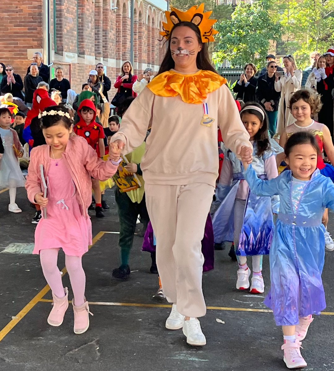 KENSINGTONPS's tweet photo. @KENSINGTONPS #celebrateBookWeek #lovewhereyoulearn https://t.co/UOFIGpYNjI