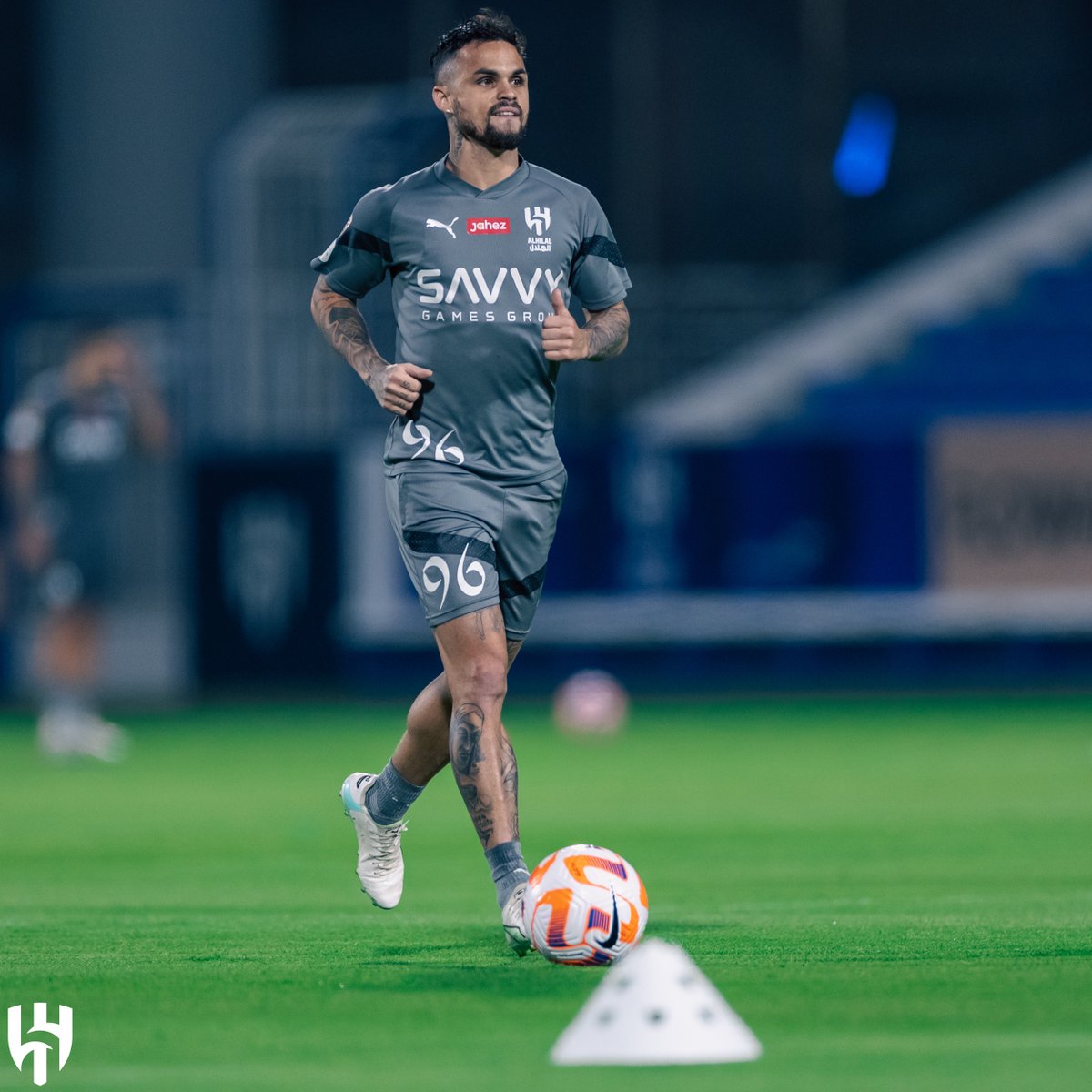 📸 Another day of preparation; with the participation of Mitrović ⚽️ 
#AlHilal 💙