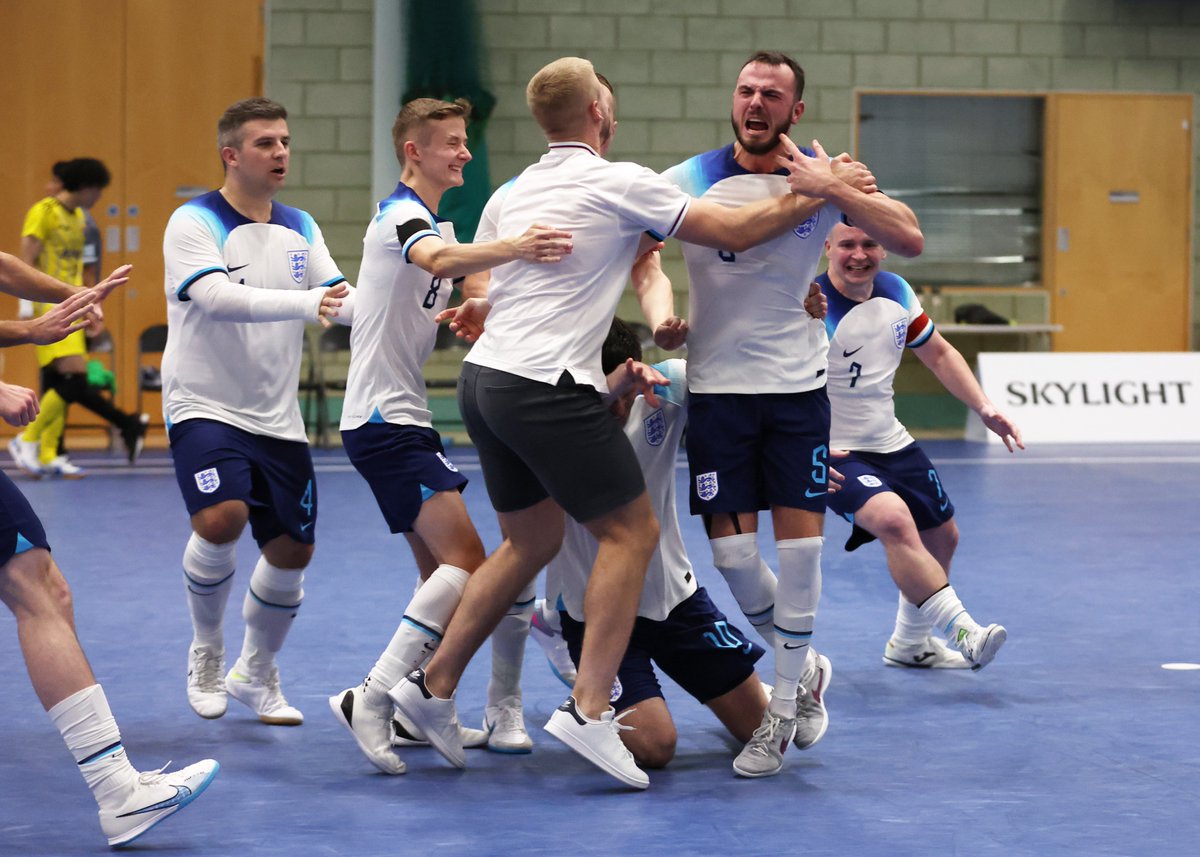 England tweet media