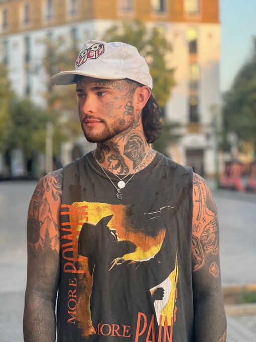 Made 10 more free spots for my onlyfans, hurry while I&rsquo;m not looking  https://t.co/yM5byeEywc https://t