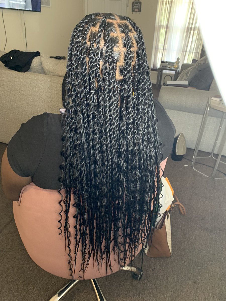 Jarria10's tweet photo. Island Twist 💋🌴 https://t.co/aHwoekhfmO
