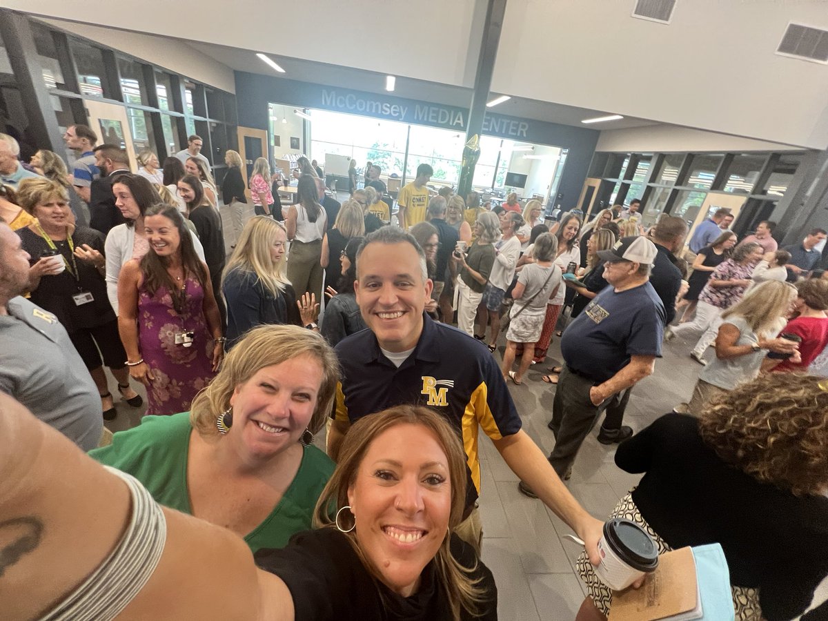 comet_life's tweet photo. The @pennmanor remix is in full effect! Everyone is excited for a great 2023-24 year and the return of students! Today was a fulfilling district opening full of engaging in-service! @PequeaElem @PMLetort @MrMalek_CM https://t.co/J4tMMjZ7Mp