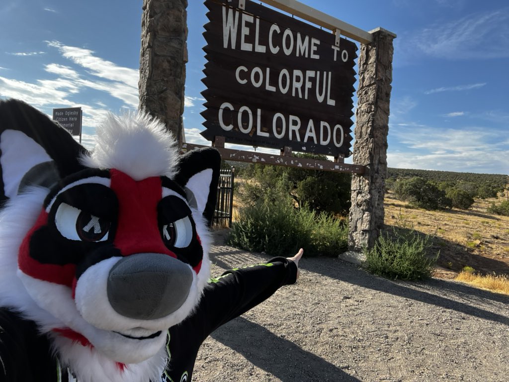 onyx2true's tweet photo. goodbye #denfur2023 https://t.co/wEbf2wBsA1