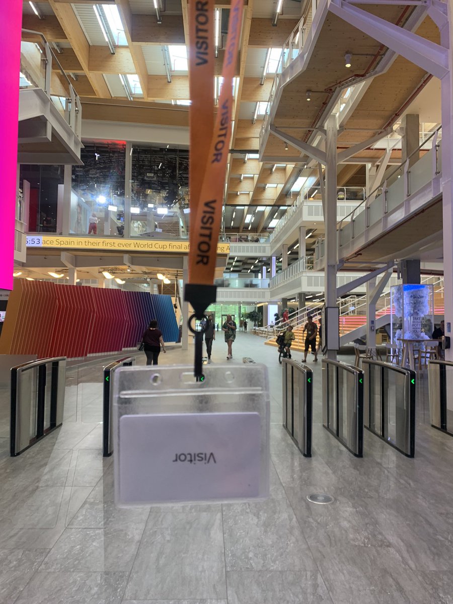 Careers &amp; Insights Day At <a href="/SkyUK/">Sky</a> <a href="/SkyMediaUK/">Sky Media</a> Headquarters 📍
Special thanks : <a href="/ShadowtoShine/">Shadow To Shine</a> x Jr Graham