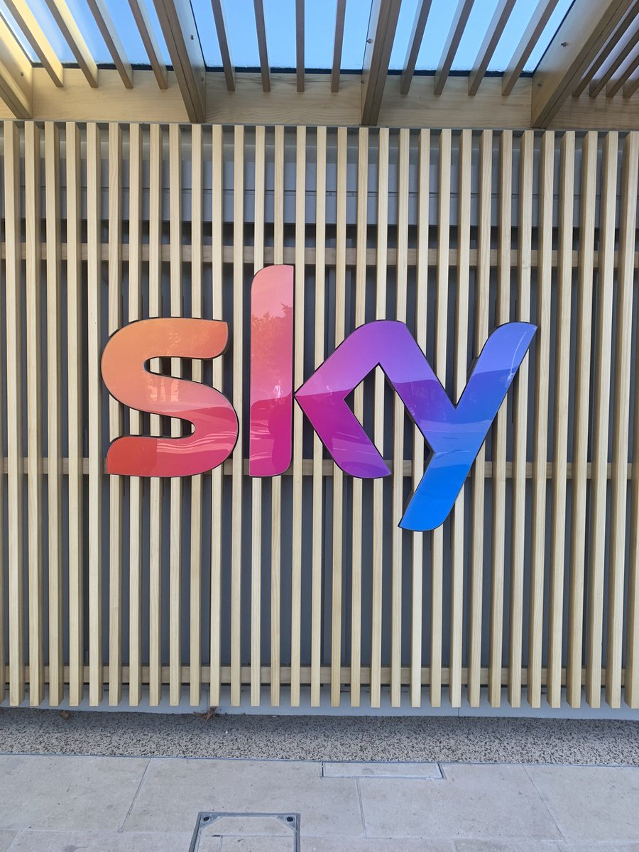 artistklee1's tweet photo. Careers &amp; Insights Day At @SkyUK @SkyMediaUK Headquarters 📍
Special thanks : @ShadowtoShine x Jr Graham https://t.co/vt9ZieQo5X