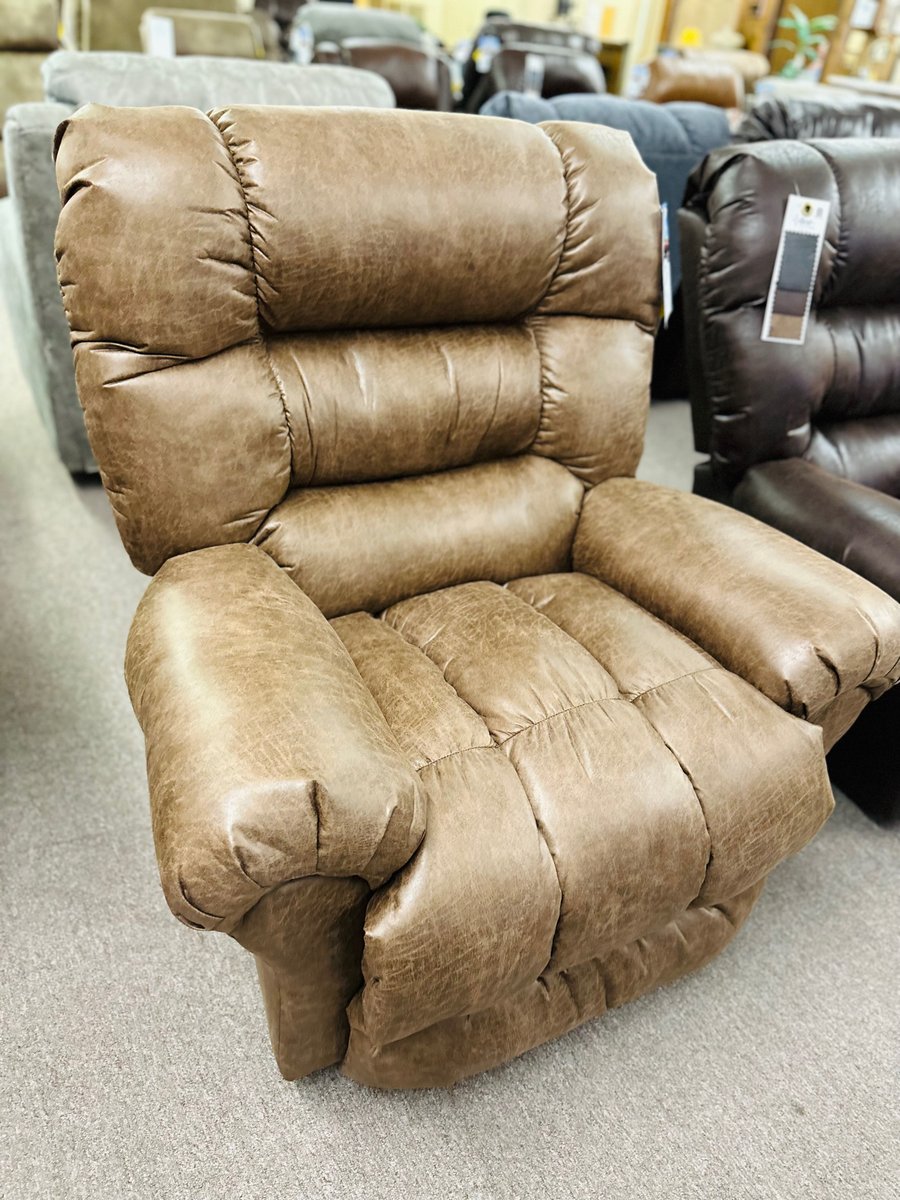 We have a truckload of lift chairs in our showroom floor, ready to be delivered today! 🪑🚚

Skip the wait and shop with Chesnick’s. We have everything you need to make your house a HOME. FREE financing options available! 🏠

#Chesnicks #Furniture #VictoriaTX #LiftChairs