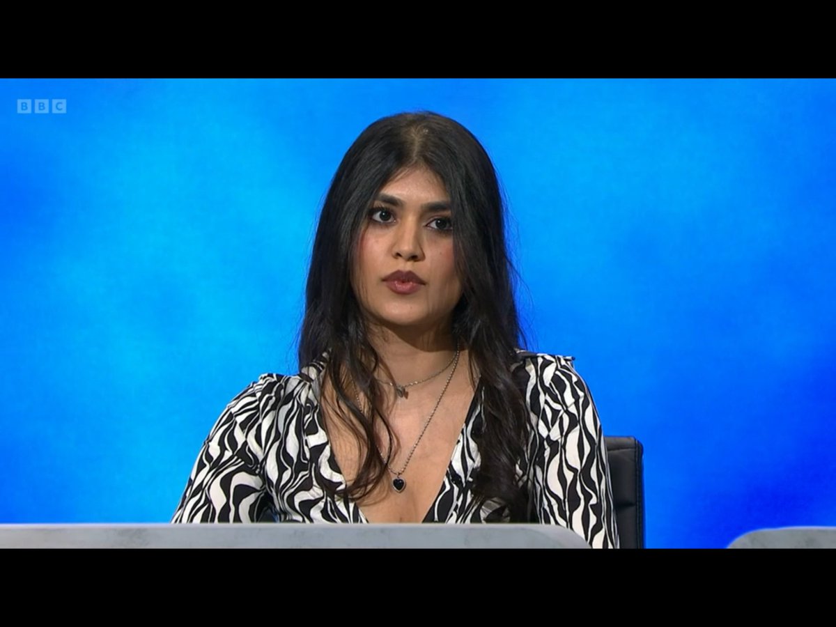 AndrewJazzie's tweet photo. That voice would give Mariella Frostrup’s a run for its money.
#universitychallenge #sawh https://t.co/x9Xa3n4yg3