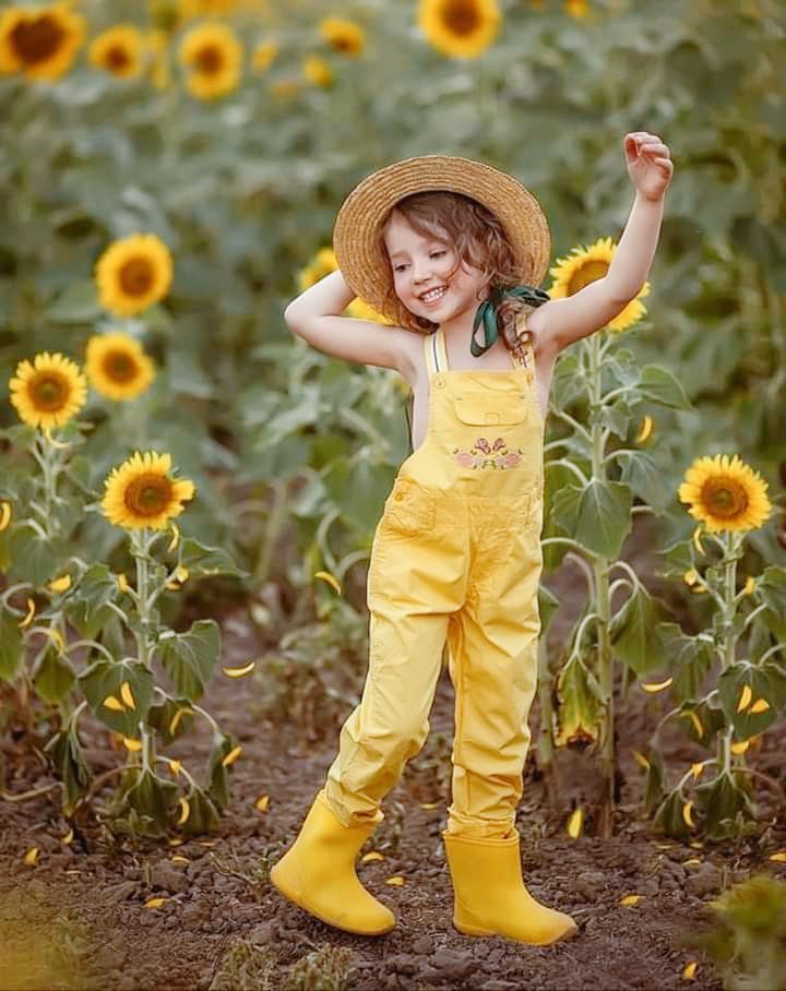 audavargas25's tweet photo. #Gratitude
Straight to your soul
A soft kiss 😘
Straight to you heart
A big &amp; warm hug 🤗
Straight to your spirit 
My affectionate &amp; grateful feelings💛 for your support🌻
#DearFriends 💕
Joy to your days
Confidence in your dreams
Harmony for your path✨️
Bessings to your life🙏 https://t.co/tesTOQw0o0