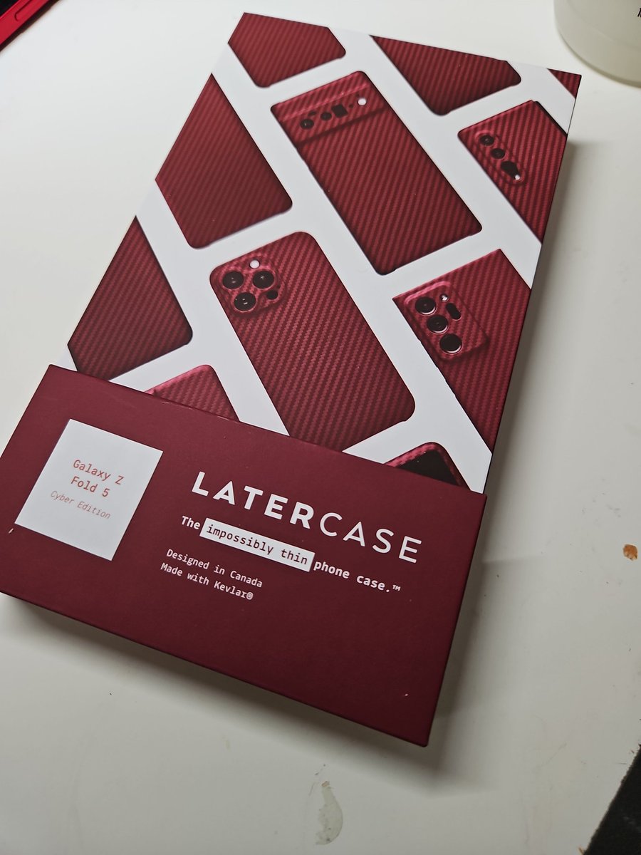 TechOutonYT's tweet photo. Ok so far out of the 3 cases I have bought for my #ZFold5 the @latercase is the best feeling one and retains the slim feel of the phone and that's saying something because the other 2 cases are @Samsung cases. #Latercase #GalaxyZFold5 #Samsung https://t.co/ByCtwMJ9Rt