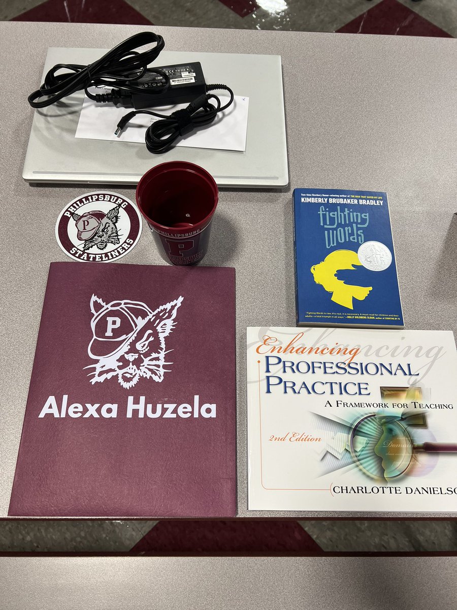 PAWSitivelyPES's tweet image. PSD welcomes 27 new educators at today’s New Teacher Orientation &amp;amp; Induction! #SystemOfSupport #LinerPride @PSD_AsstSuper @HendershotKirby