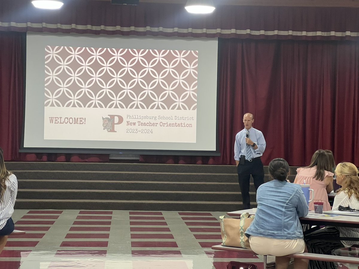 PAWSitivelyPES's tweet image. PSD welcomes 27 new educators at today’s New Teacher Orientation &amp;amp; Induction! #SystemOfSupport #LinerPride @PSD_AsstSuper @HendershotKirby