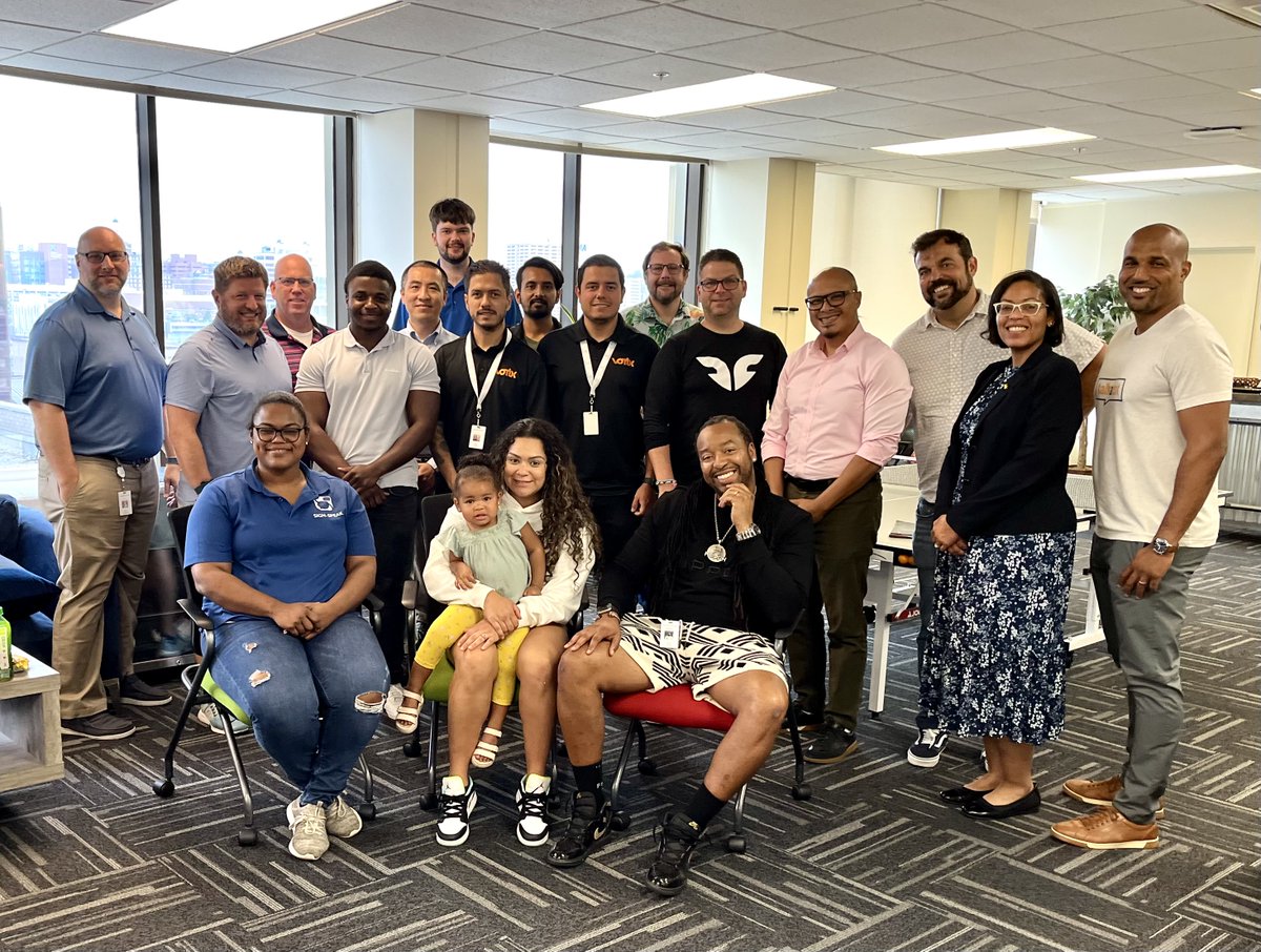 inspyre_hub's tweet photo. We are thrilled to welcome the Syracuse Surge Accelerator teams Certainty Analytical Labs, Clutch Delivery, HippoH Apparel, Sign-Speak & Talkadot to the program!βοΈ
Pictured today with #GENIUSNY teams and @CenterStateCEO staff.
#cnytech #SyracuseSurgeAccelerator #diversityintech https://t.co/5XLNVYYywg