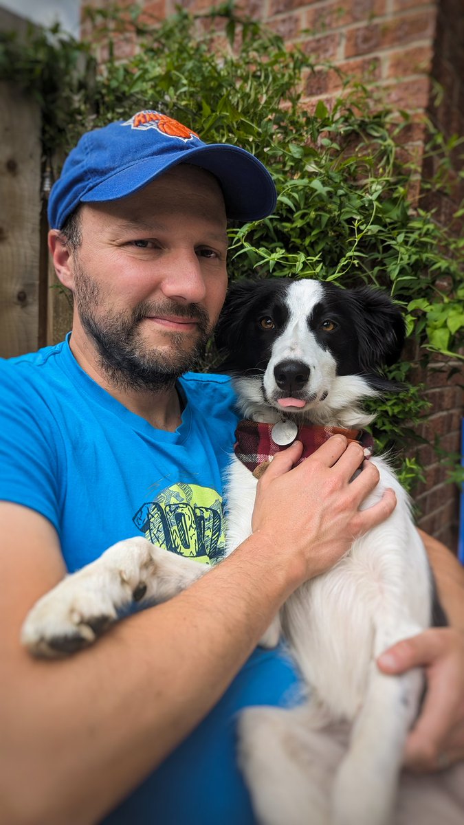 Tomeckus's tweet photo. @JaneyGodley Barra with the man who never wanted a dog https://t.co/uX1X5BXQ0f