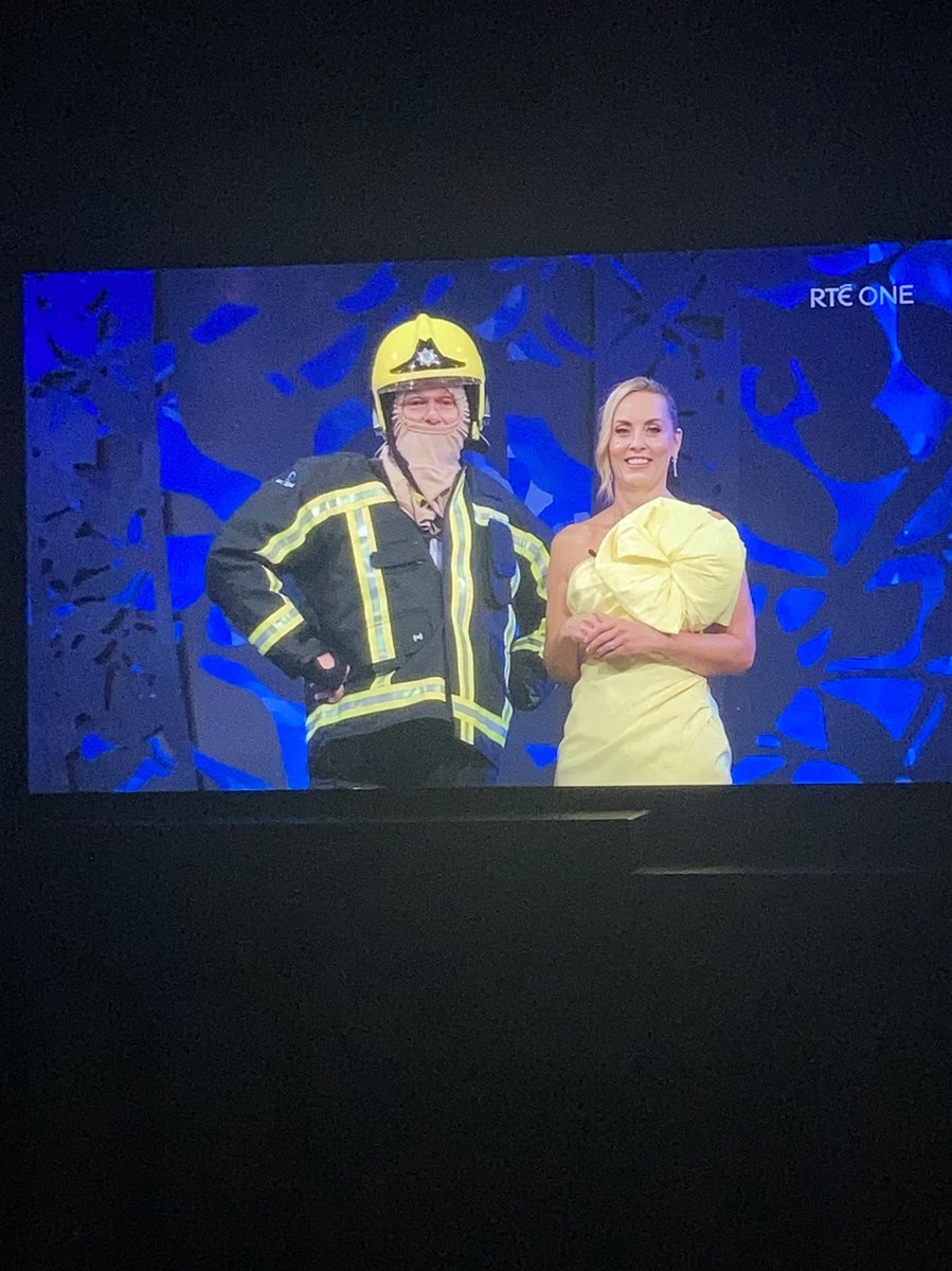 Well, that reverse striptease was oddly fascinating #roseoftralee