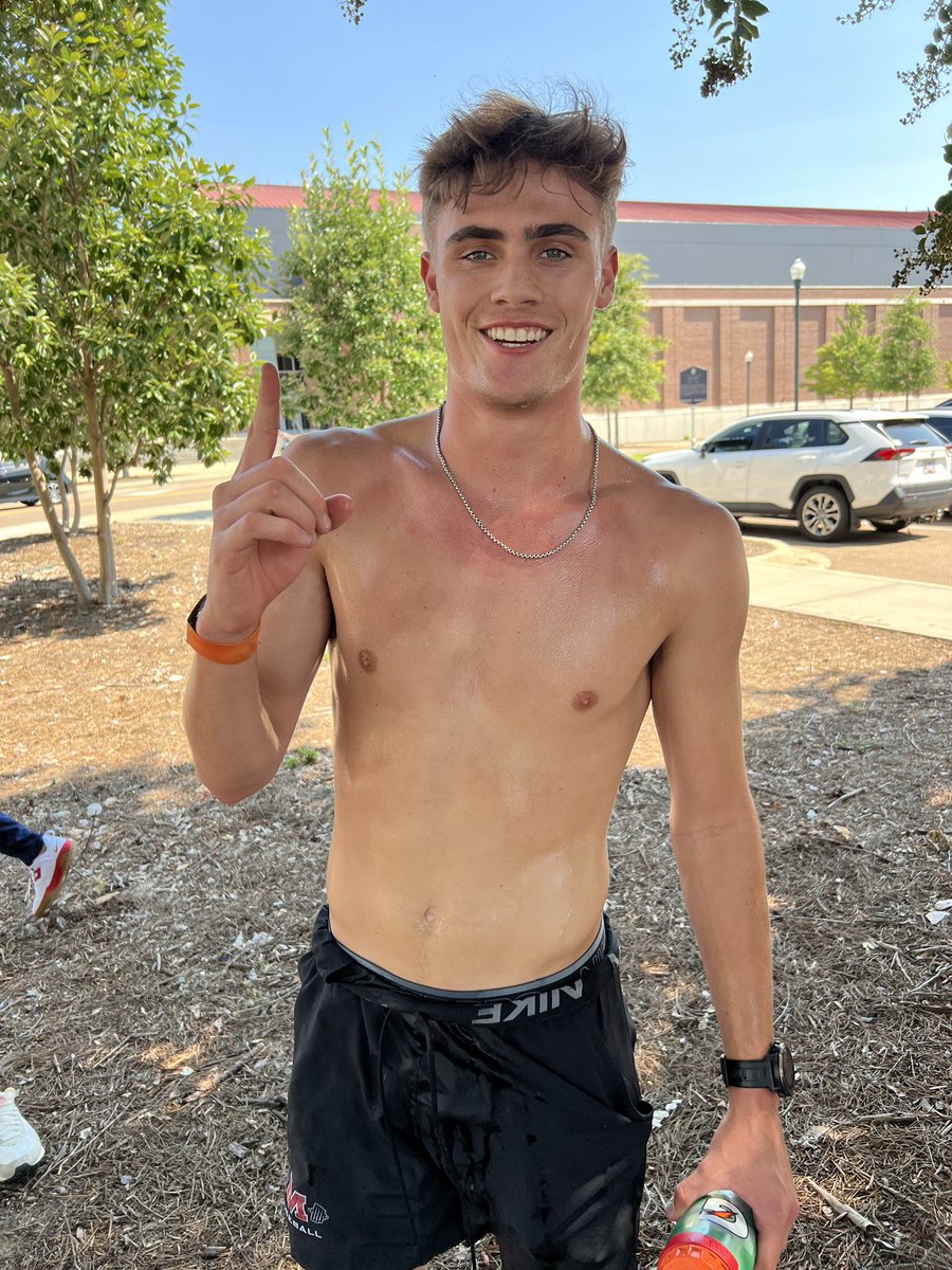 OleMissBSB's tweet photo. The 2-mile run champion at 11:24! 🔥

👑 @heard_pepper https://t.co/1fvigkuQS0