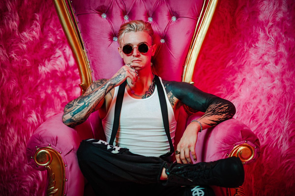 Some advice from someone who’s in their 30’s I wish I’d known in my 20’s.
1/6